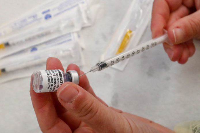 フランス、全ての成人がワクチン接種可能に。
